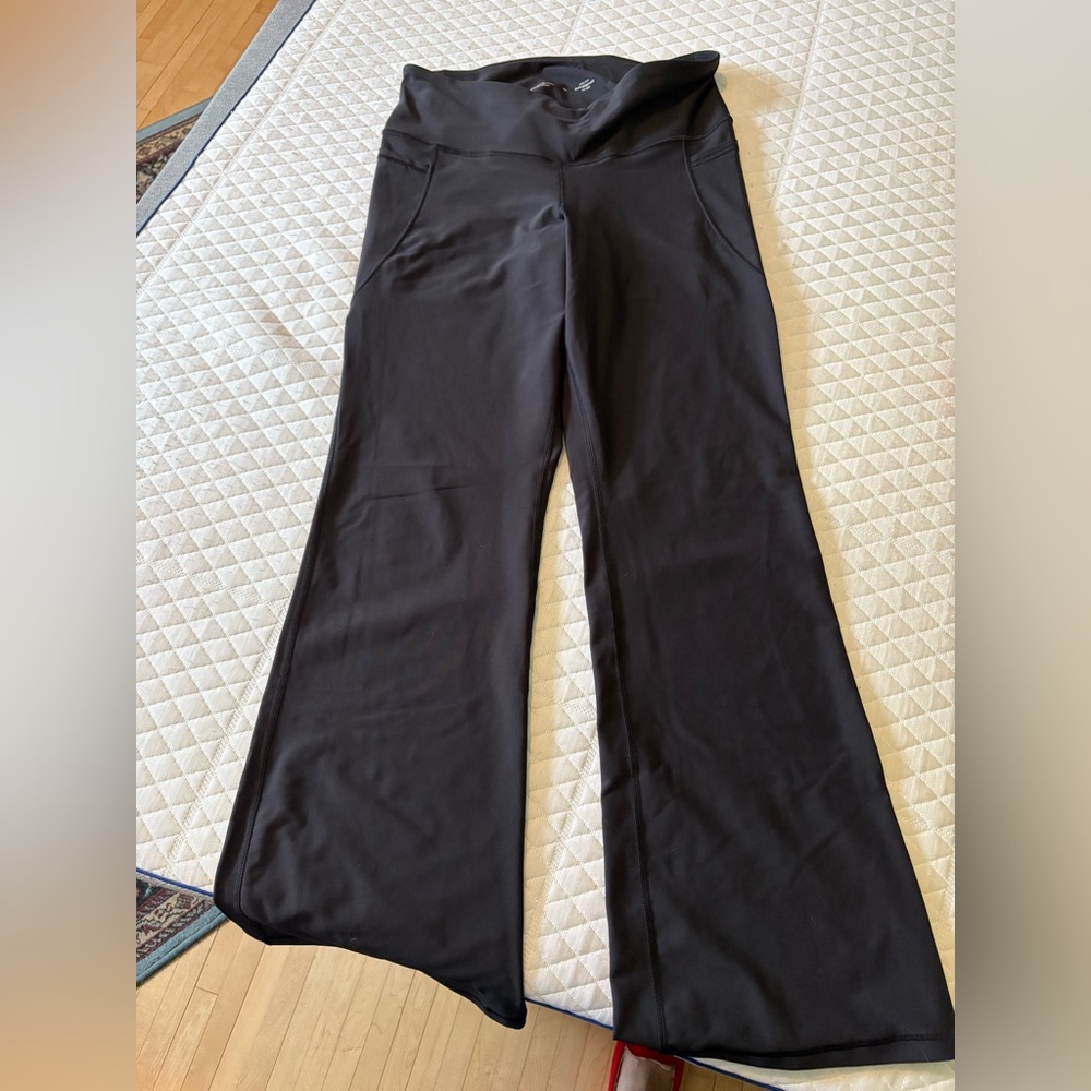 Black Flared Women's yoga Pants